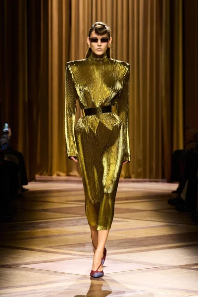 Look 34